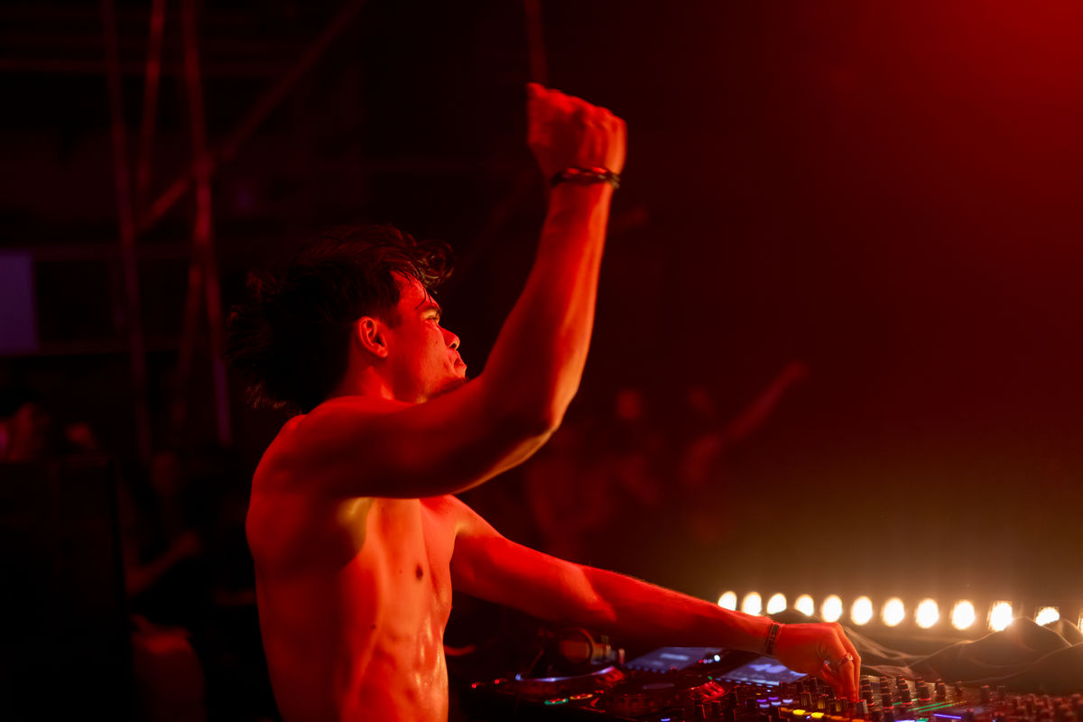 Loading... just a sec